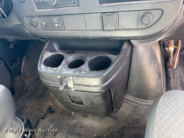 image for item DV8603 2015 Chevrolet Express 3500 van