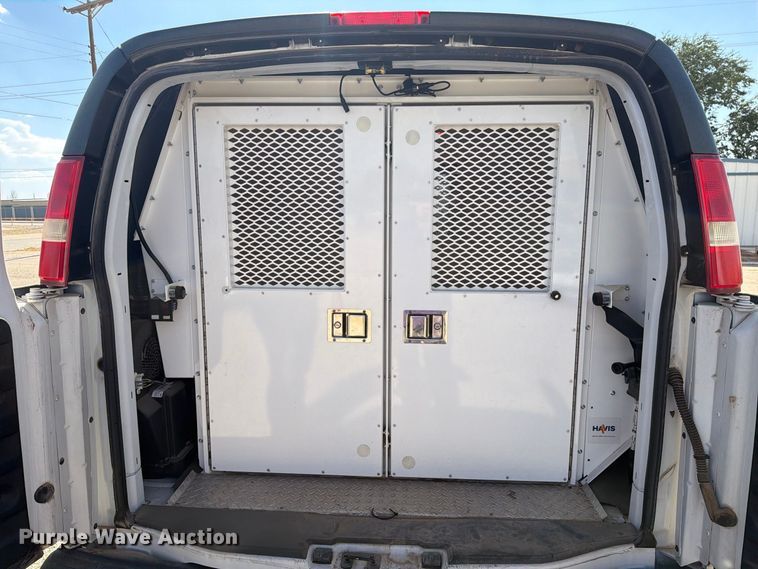 image for item DV8603 2015 Chevrolet Express 3500 van