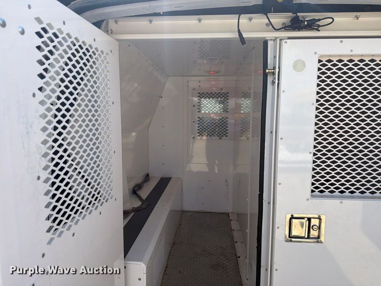 image for item DV8603 2015 Chevrolet Express 3500 van