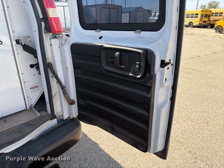 image for item DV8603 2015 Chevrolet Express 3500 van