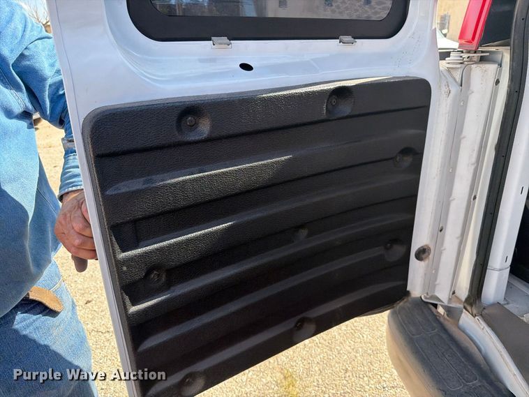 image for item DV8603 2015 Chevrolet Express 3500 van