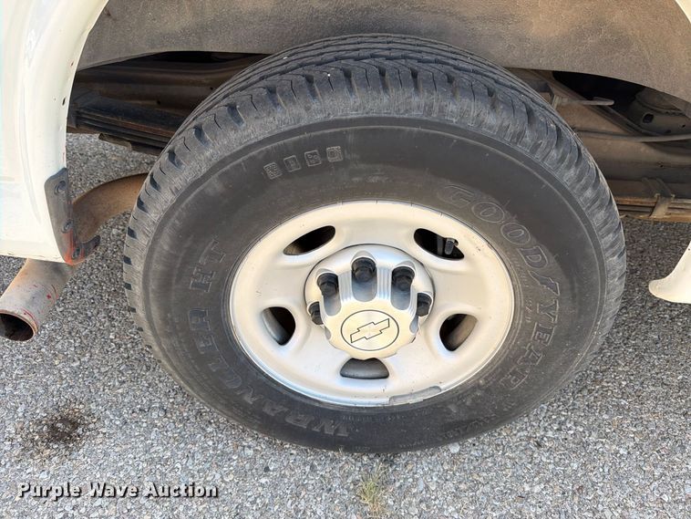 image for item DV8603 2015 Chevrolet Express 3500 van
