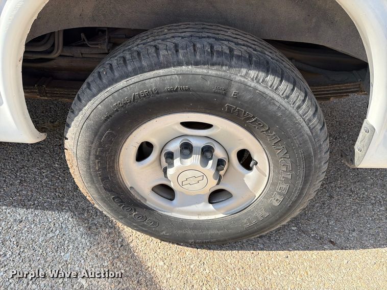 image for item DV8603 2015 Chevrolet Express 3500 van