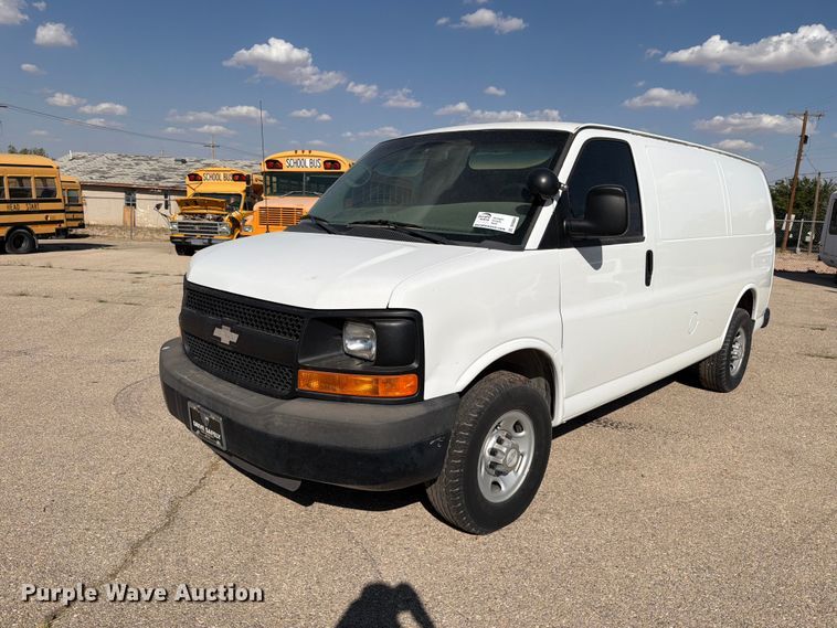 2015 Chevrolet Express 3500 van