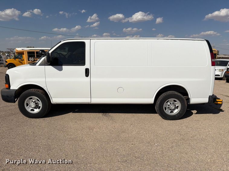 image for item DV8604 2015 Chevrolet Express 3500 van