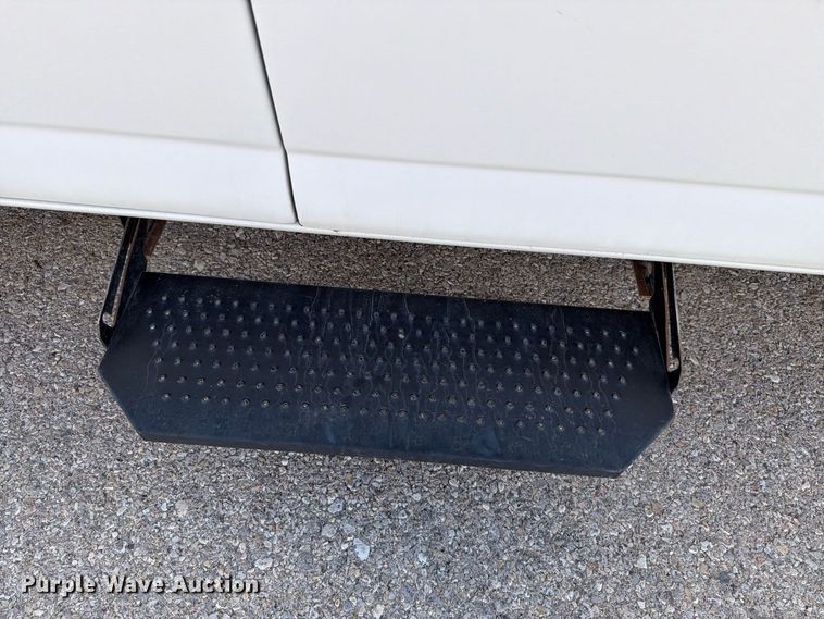 image for item DV8604 2015 Chevrolet Express 3500 van