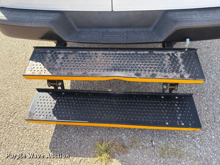 image for item DV8604 2015 Chevrolet Express 3500 van