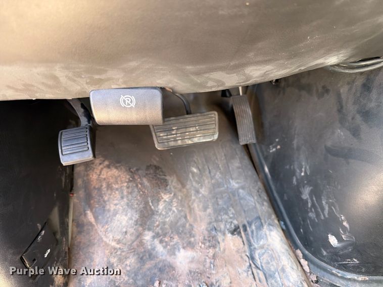 image for item DV8604 2015 Chevrolet Express 3500 van