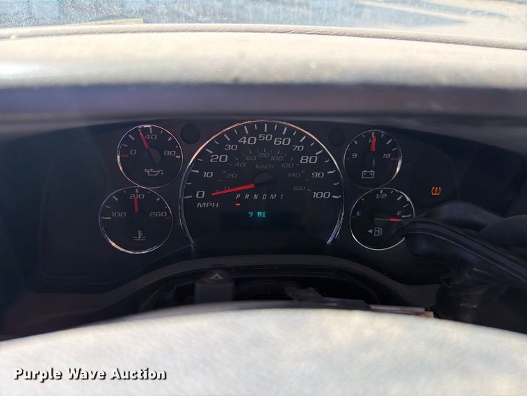 image for item DV8604 2015 Chevrolet Express 3500 van