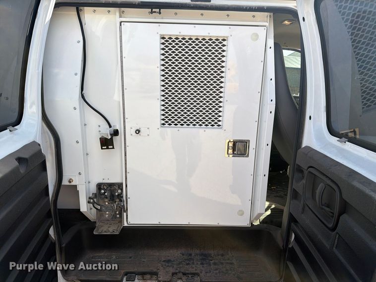 image for item DV8604 2015 Chevrolet Express 3500 van