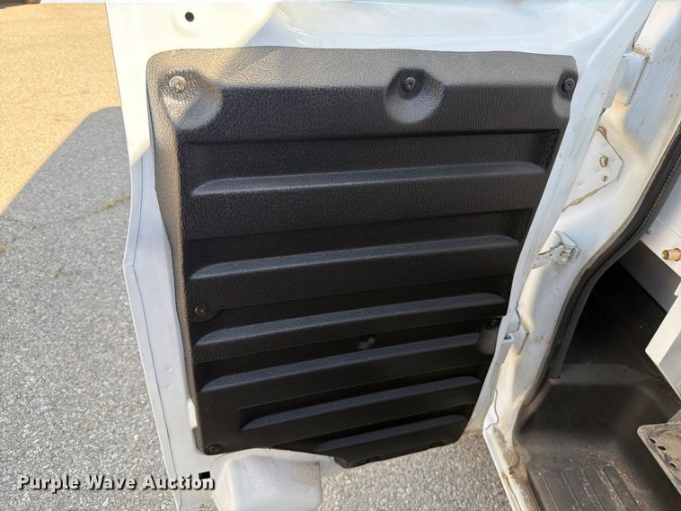 image for item DV8604 2015 Chevrolet Express 3500 van