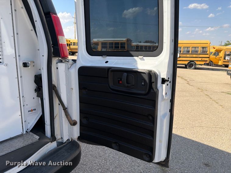 image for item DV8604 2015 Chevrolet Express 3500 van
