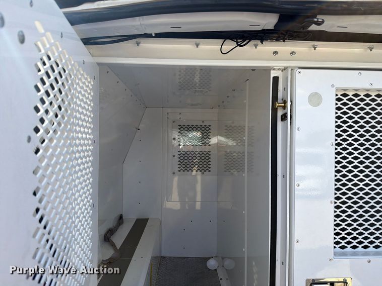 image for item DV8604 2015 Chevrolet Express 3500 van