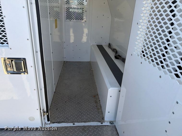 image for item DV8604 2015 Chevrolet Express 3500 van