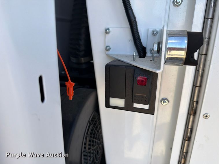 image for item DV8604 2015 Chevrolet Express 3500 van