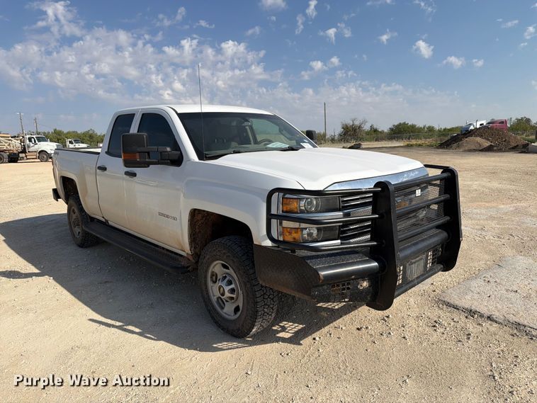 image for item DV8608 2017 Chevrolet Silverado 2500 Crew Cab pickup truck