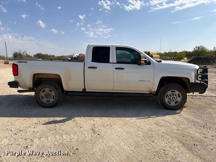 image for item DV8608 2017 Chevrolet Silverado 2500 Crew Cab pickup truck