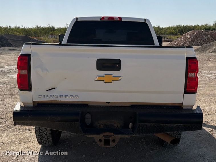 image for item DV8608 2017 Chevrolet Silverado 2500 Crew Cab pickup truck