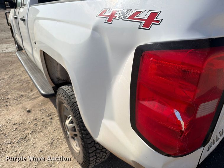 image for item DV8608 2017 Chevrolet Silverado 2500 Crew Cab pickup truck