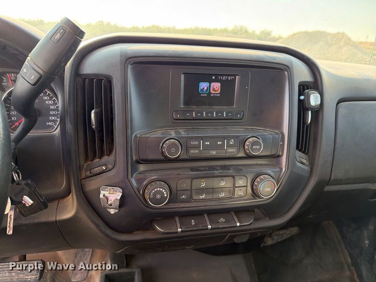 image for item DV8608 2017 Chevrolet Silverado 2500 Crew Cab pickup truck
