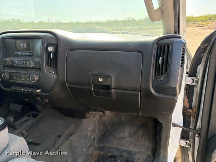 image for item DV8608 2017 Chevrolet Silverado 2500 Crew Cab pickup truck