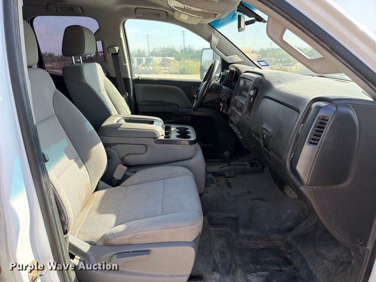 image for item DV8608 2017 Chevrolet Silverado 2500 Crew Cab pickup truck