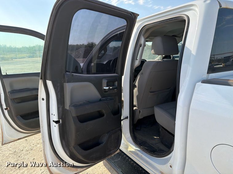 image for item DV8608 2017 Chevrolet Silverado 2500 Crew Cab pickup truck