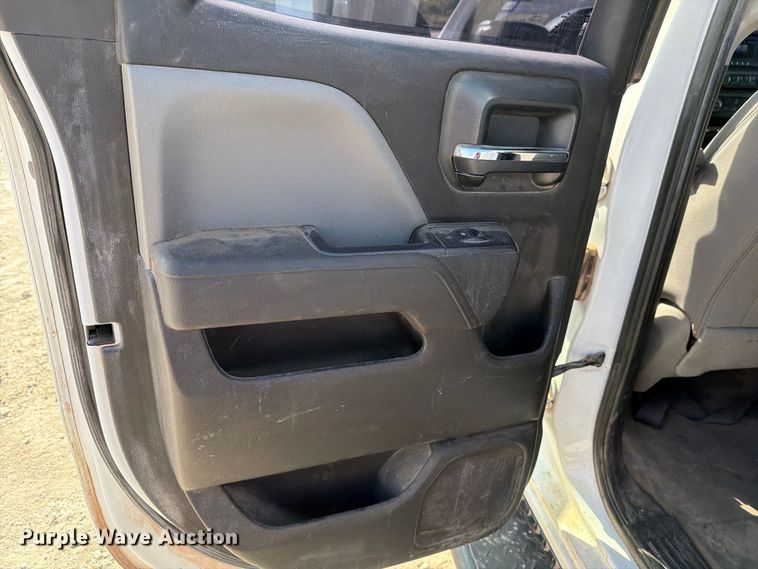 image for item DV8608 2017 Chevrolet Silverado 2500 Crew Cab pickup truck