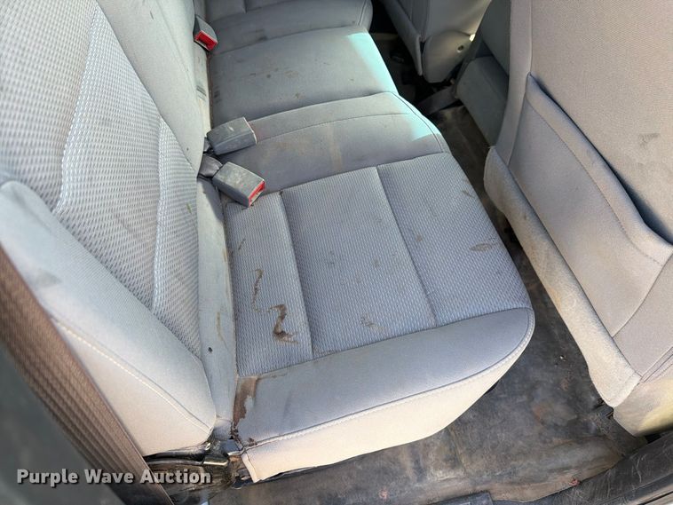 image for item DV8608 2017 Chevrolet Silverado 2500 Crew Cab pickup truck