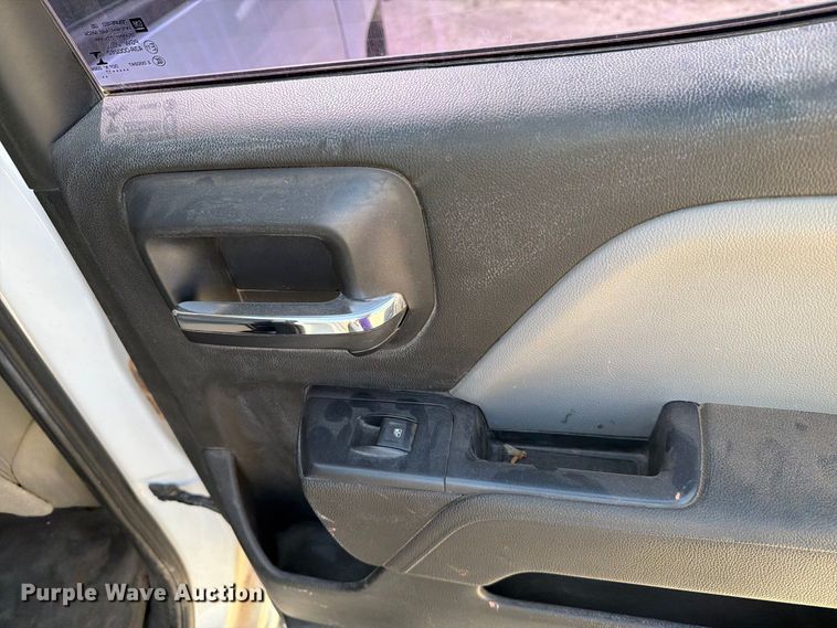 image for item DV8608 2017 Chevrolet Silverado 2500 Crew Cab pickup truck
