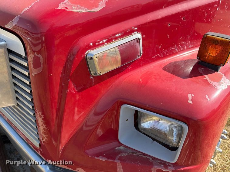 image for item DV8610 1994 Freightliner FL60 flatbed truck