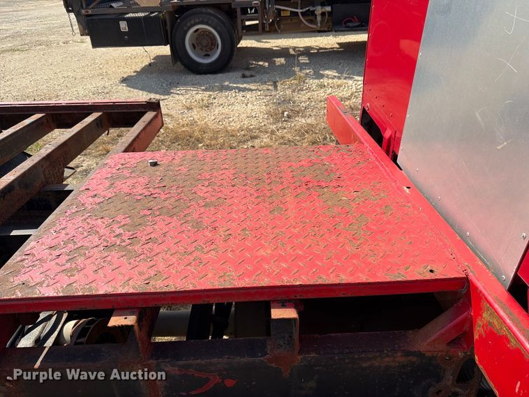 image for item DV8610 1994 Freightliner FL60 flatbed truck