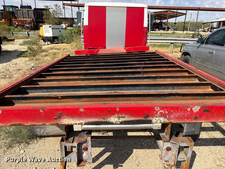 image for item DV8610 1994 Freightliner FL60 flatbed truck