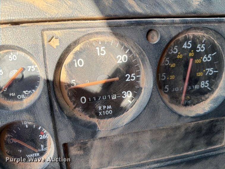 image for item DV8610 1994 Freightliner FL60 flatbed truck