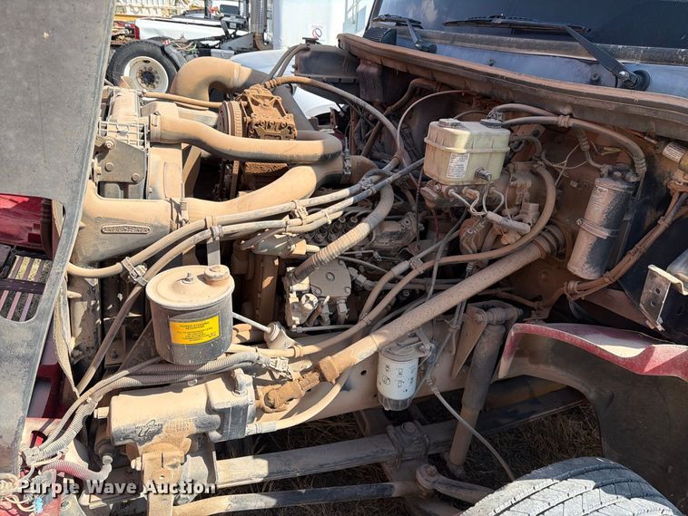 image for item DV8610 1994 Freightliner FL60 flatbed truck