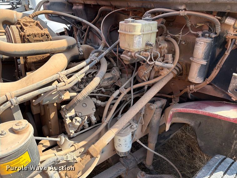 image for item DV8610 1994 Freightliner FL60 flatbed truck