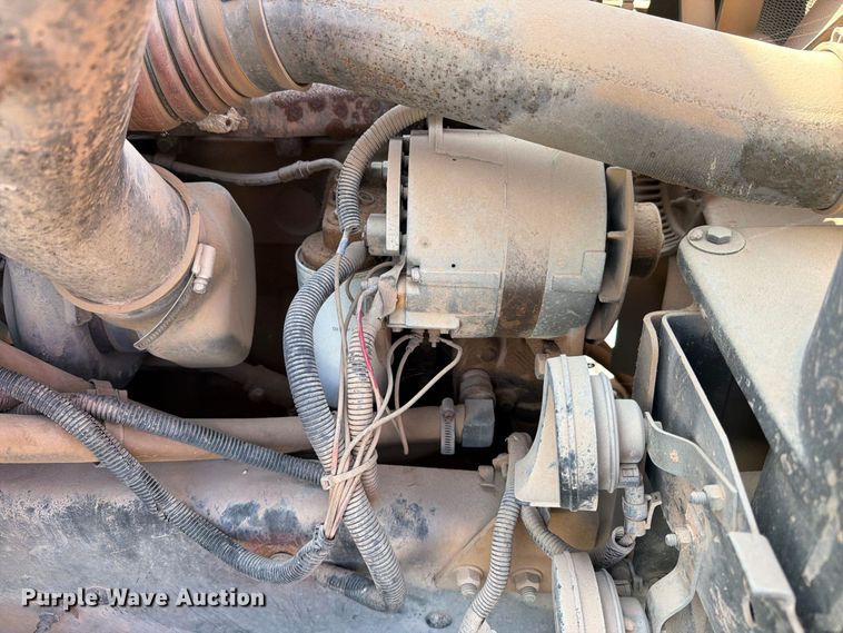 image for item DV8610 1994 Freightliner FL60 flatbed truck