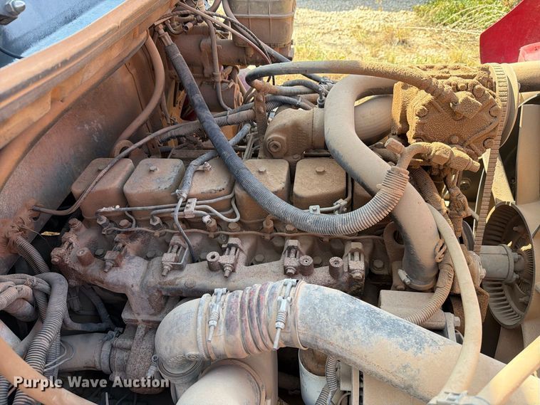 image for item DV8610 1994 Freightliner FL60 flatbed truck