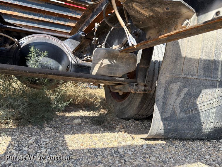 image for item DV8610 1994 Freightliner FL60 flatbed truck
