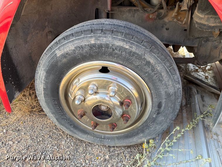 image for item DV8610 1994 Freightliner FL60 flatbed truck
