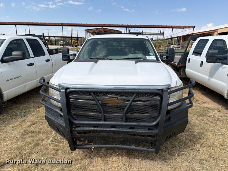 image for item DV8613 2013 Chevrolet Silverado 2500 Ext. Cab pickup truck