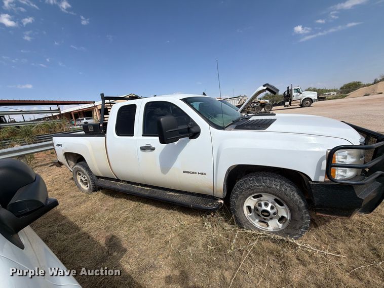 image for item DV8613 2013 Chevrolet Silverado 2500 Ext. Cab pickup truck