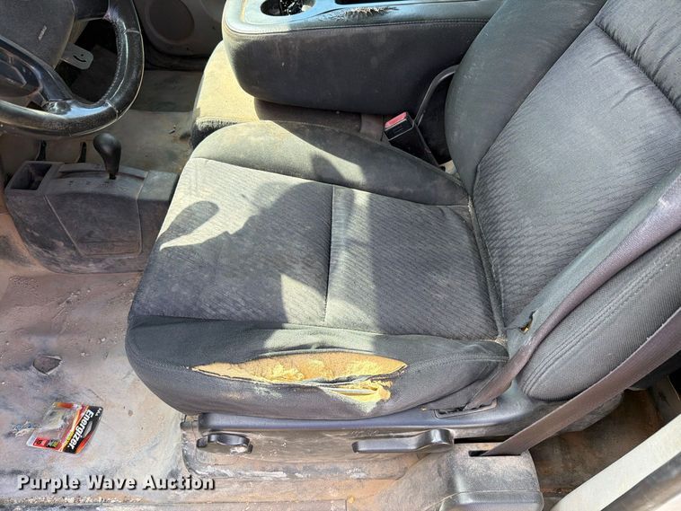 image for item DV8613 2013 Chevrolet Silverado 2500 Ext. Cab pickup truck