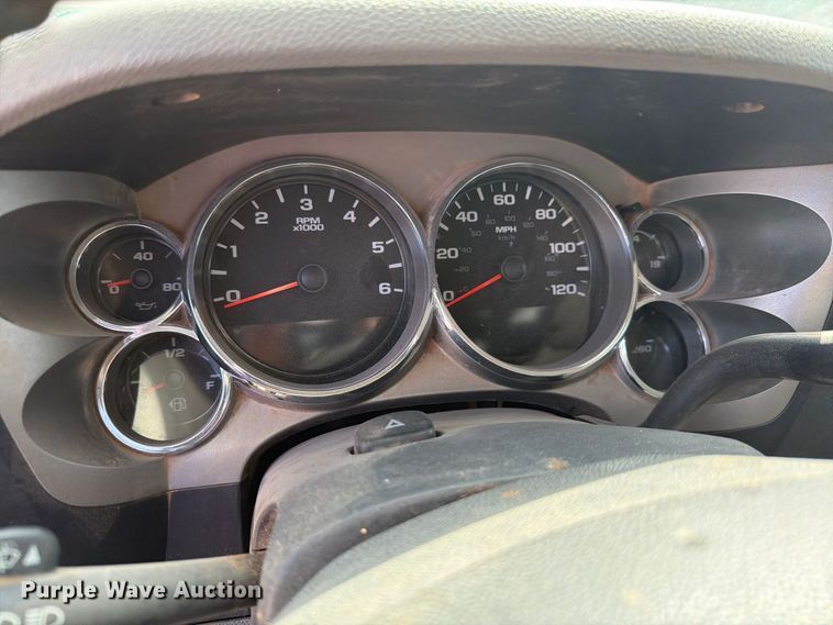 image for item DV8613 2013 Chevrolet Silverado 2500 Ext. Cab pickup truck
