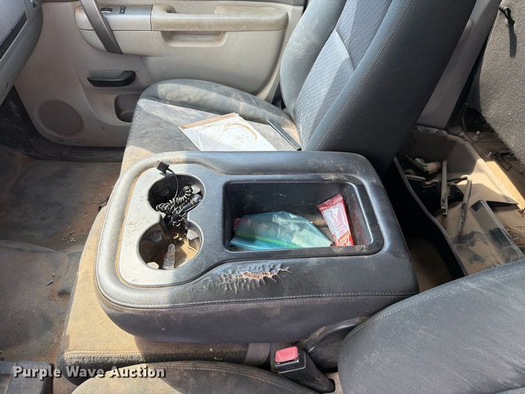 image for item DV8613 2013 Chevrolet Silverado 2500 Ext. Cab pickup truck