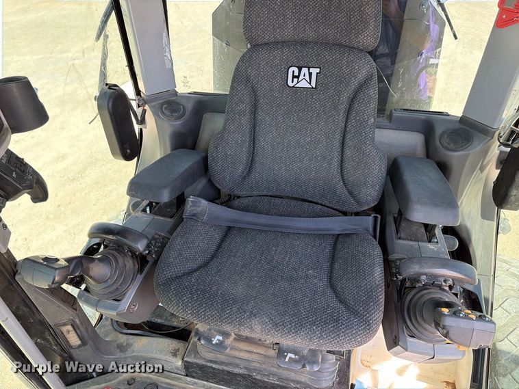 image for item DV8616 2020 Caterpillar 150 motor grader
