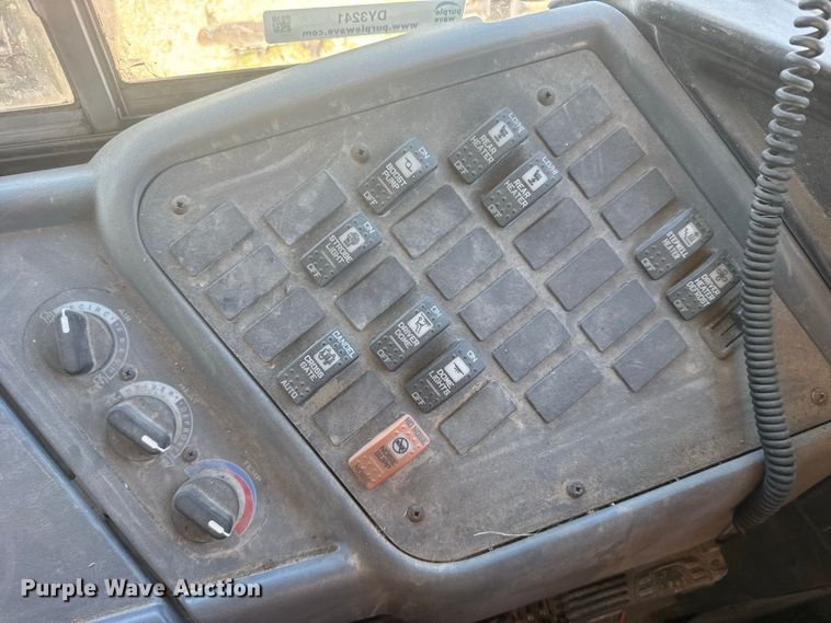 image for item DY3241 2014 IC PB105 school bus