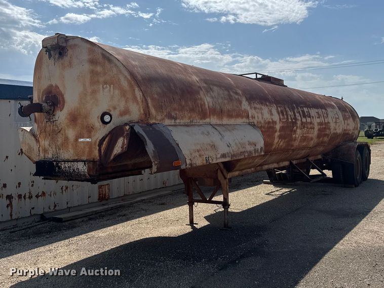 1958 Moser tank trailer