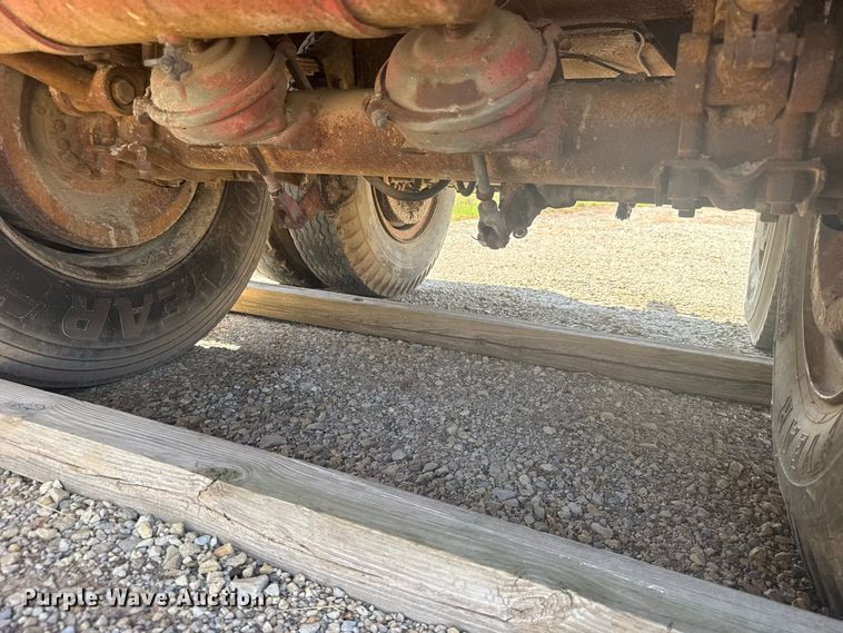 image for item DY3305 1958 Moser tank trailer