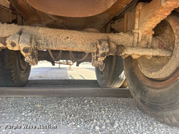 image for item DY3305 1958 Moser tank trailer